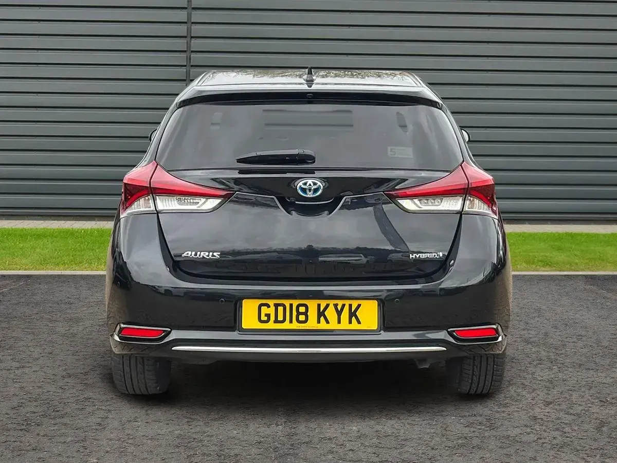 Used Toyota Auris Design 136 HP (100 kW) 2018 Black Hatchback