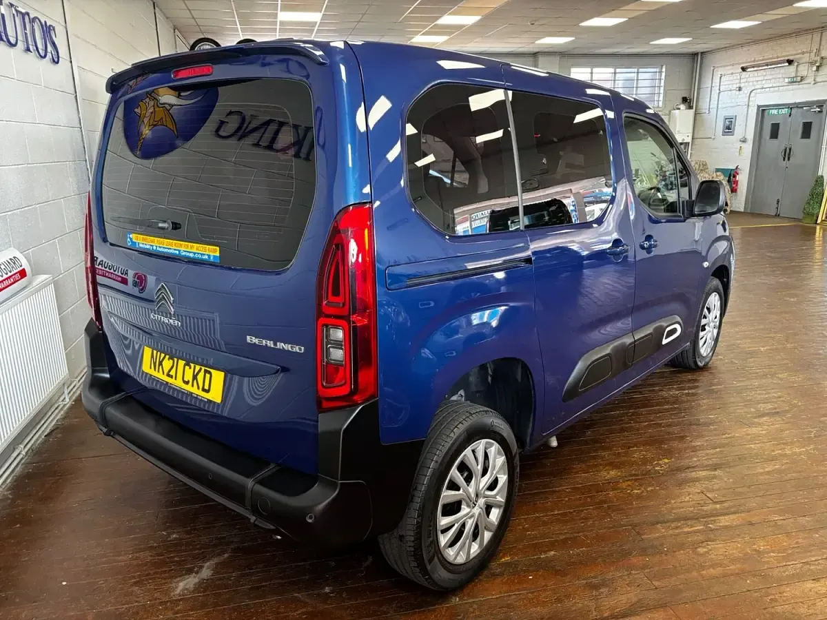Used Citroën Berlingo Feel 2021 Blue MPV