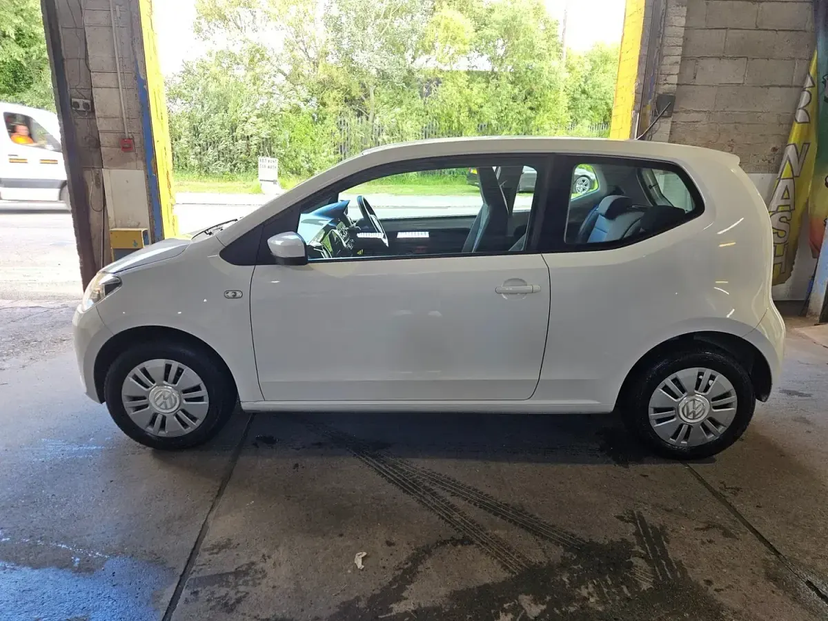 Used VW up! move up! 2013 White Hatchback