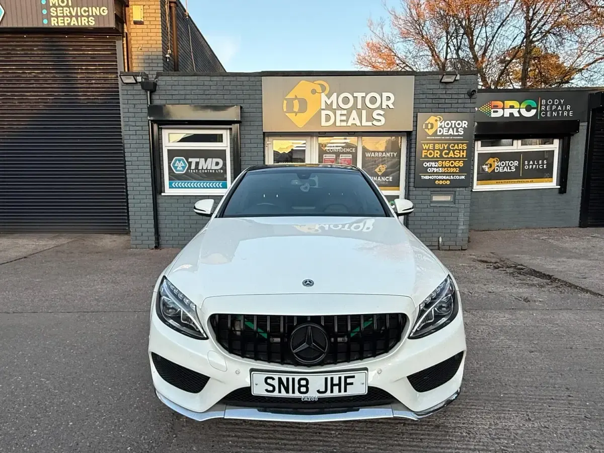 Used Mercedes C250 AMG Line Premium 204 HP (150 kW) 2018 White Sedan