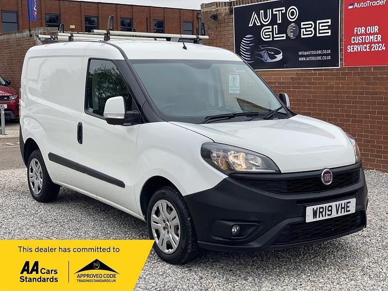 White Used 2019 Fiat Doblò MPV | £5,990 (Fair price) - Image 1/3