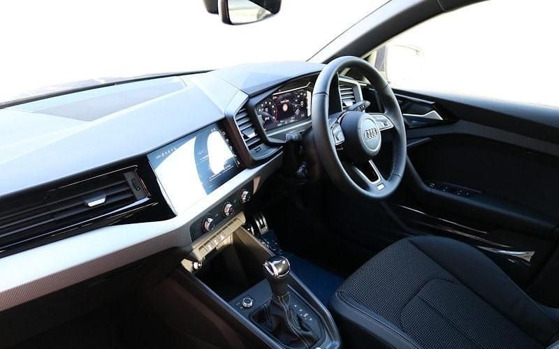 New Audi A1 Sportback S-Line 95 HP (69 kW) 2025 Hatchback