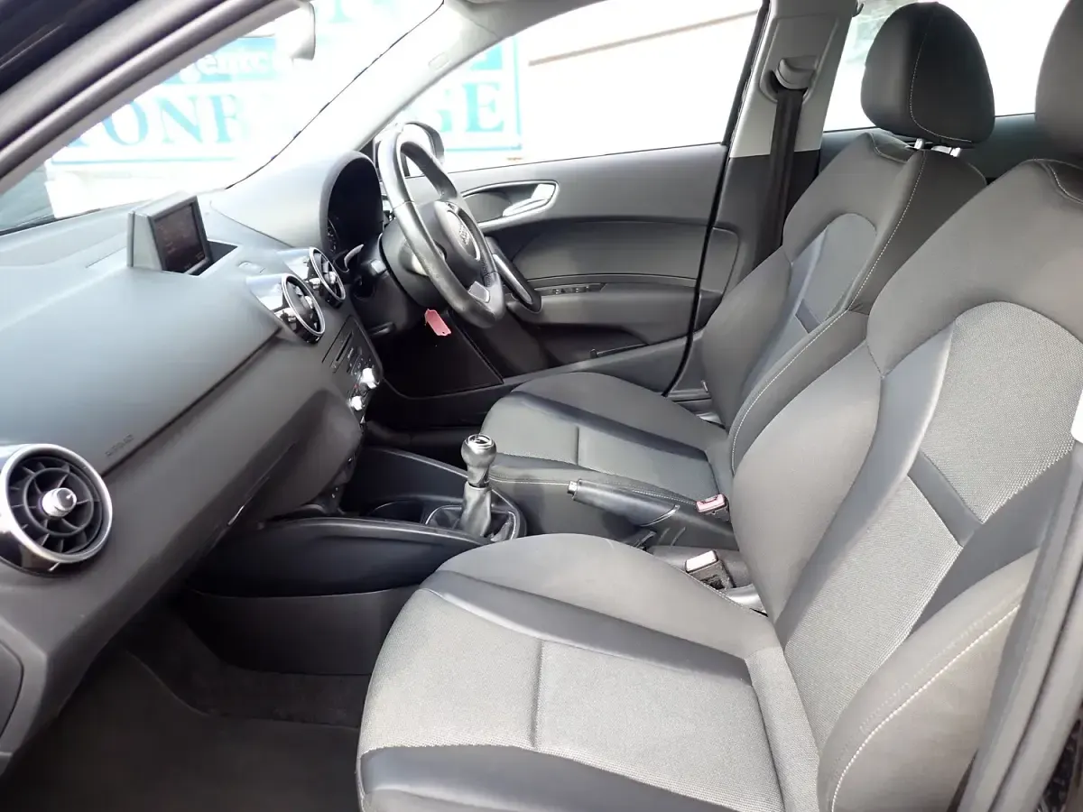 Used Audi A1 Sportback Sport 86 HP (63 kW) 2013 Black Hatchback