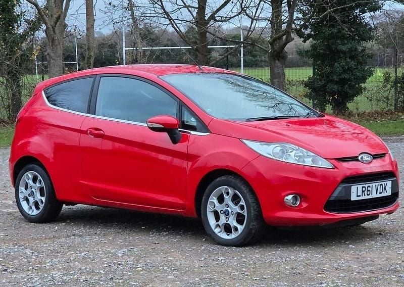 Red Used 2012 Ford Fiesta Zetec Hatchback | £2,399 (Good price) - Image 1/4