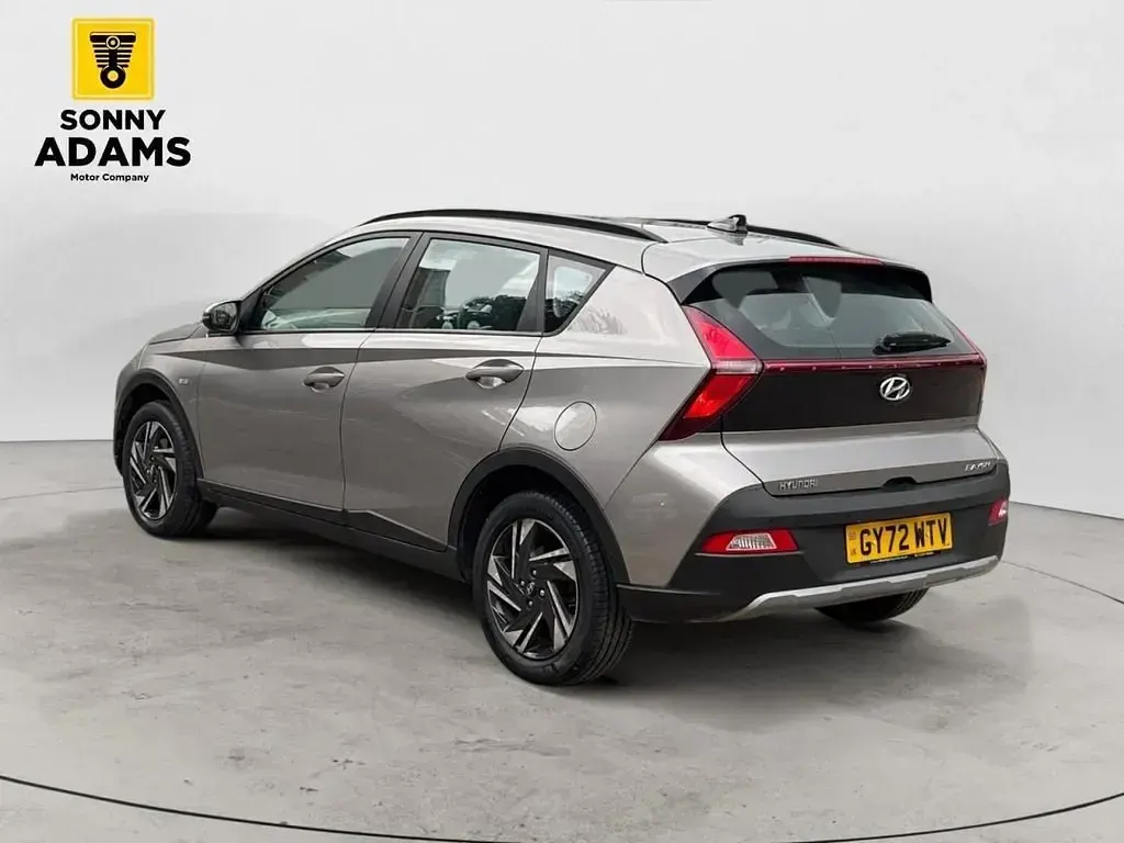 Begagnad Hyundai Bayon SE 2023 Brun SUV