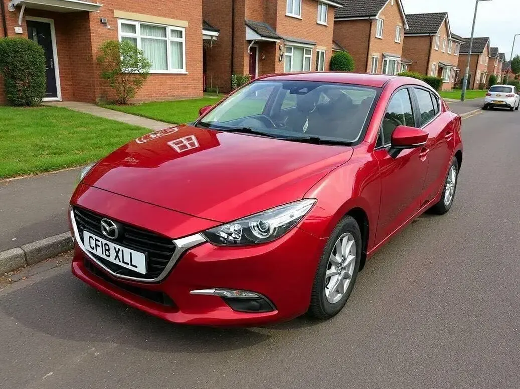 Begagnad Mazda 3 121 HK (88 kW) 2018 Röd Halvkombi