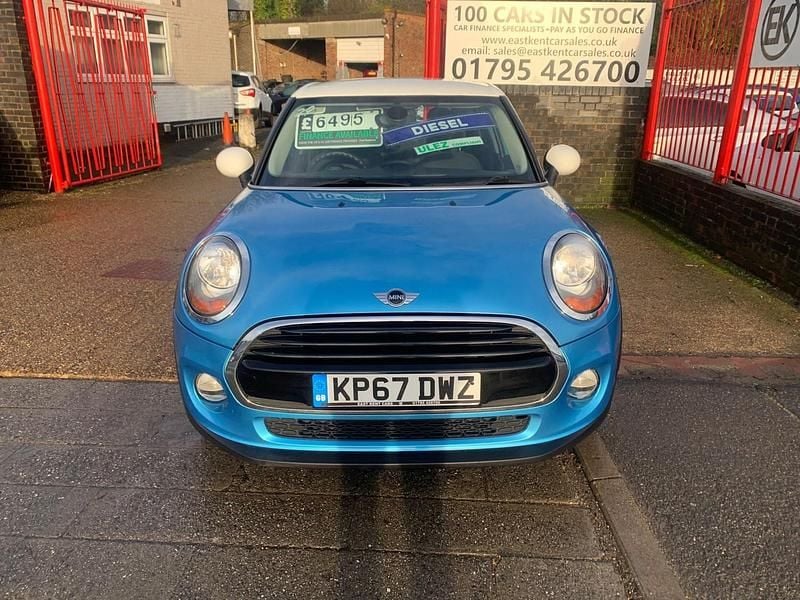 Used Mini Cooper D Hatch 116 HP (85 kW) 2017 Blue Hatchback