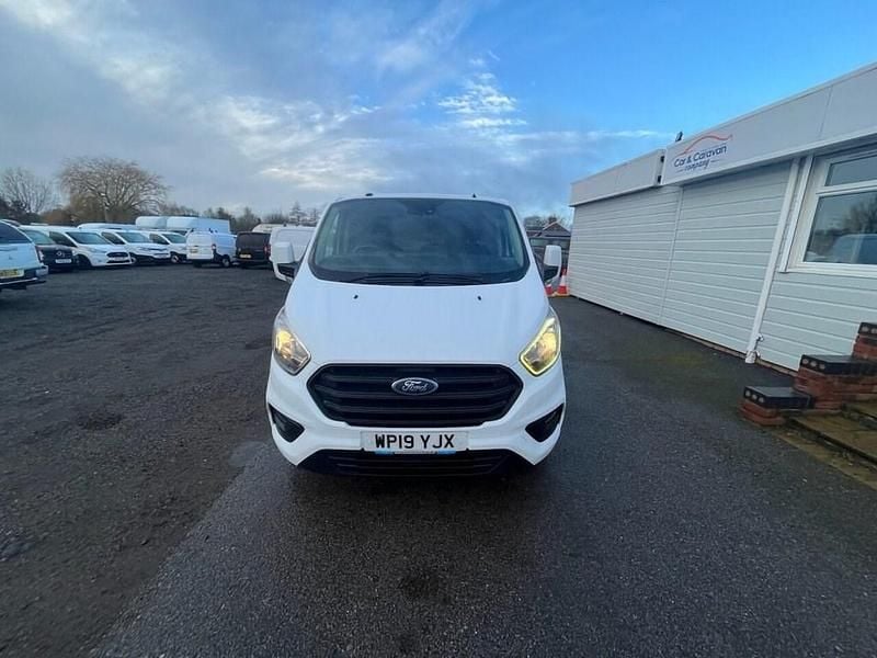 Begagnad Ford Transit Custom Trend 105 HK (77 kW) 2019 Vit Van