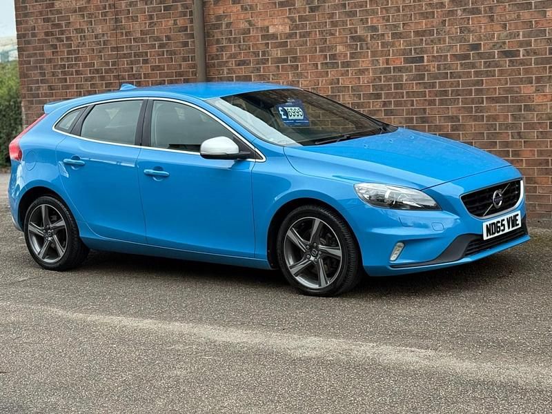 Used Volvo V40 R-Design 190 HP (139 kW) 2016 Blue Hatchback
