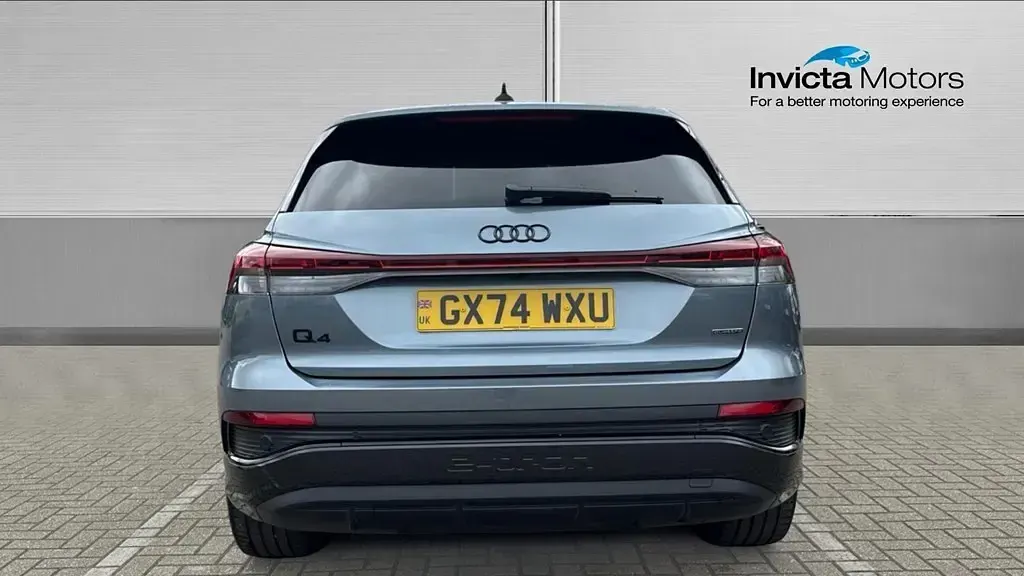 Second-hand Audi Q4 e-tron Black Edition 210 kW (286 CP) 2024 SUV