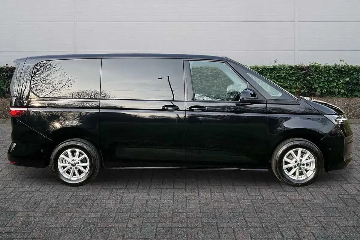 New VW Multivan Life 150 HP (110 kW) 2026 Black MPV