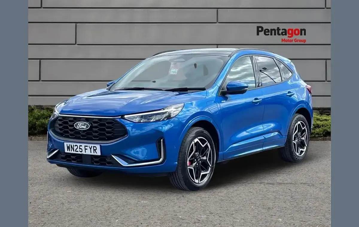 Second-hand Ford Kuga ST-Line X 239 CP (175 kW) 2025 Albastru SUV