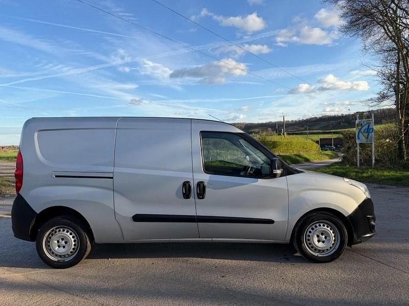 Used Vauxhall Combo S 2016 Silver MPV