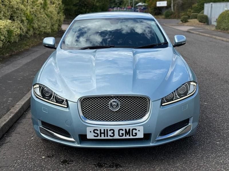 Used Jaguar XF SE 2013 Blue Sedan