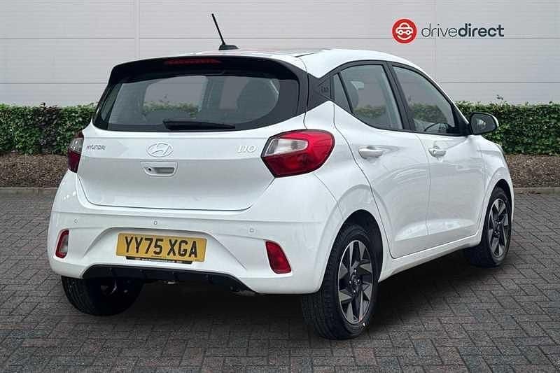 New Hyundai i10 Advanced 2025 White Hatchback