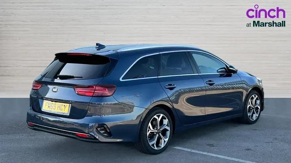 Używany Kia Ceed 138 KM (101 kW) 2019 Niebieski Hatchback