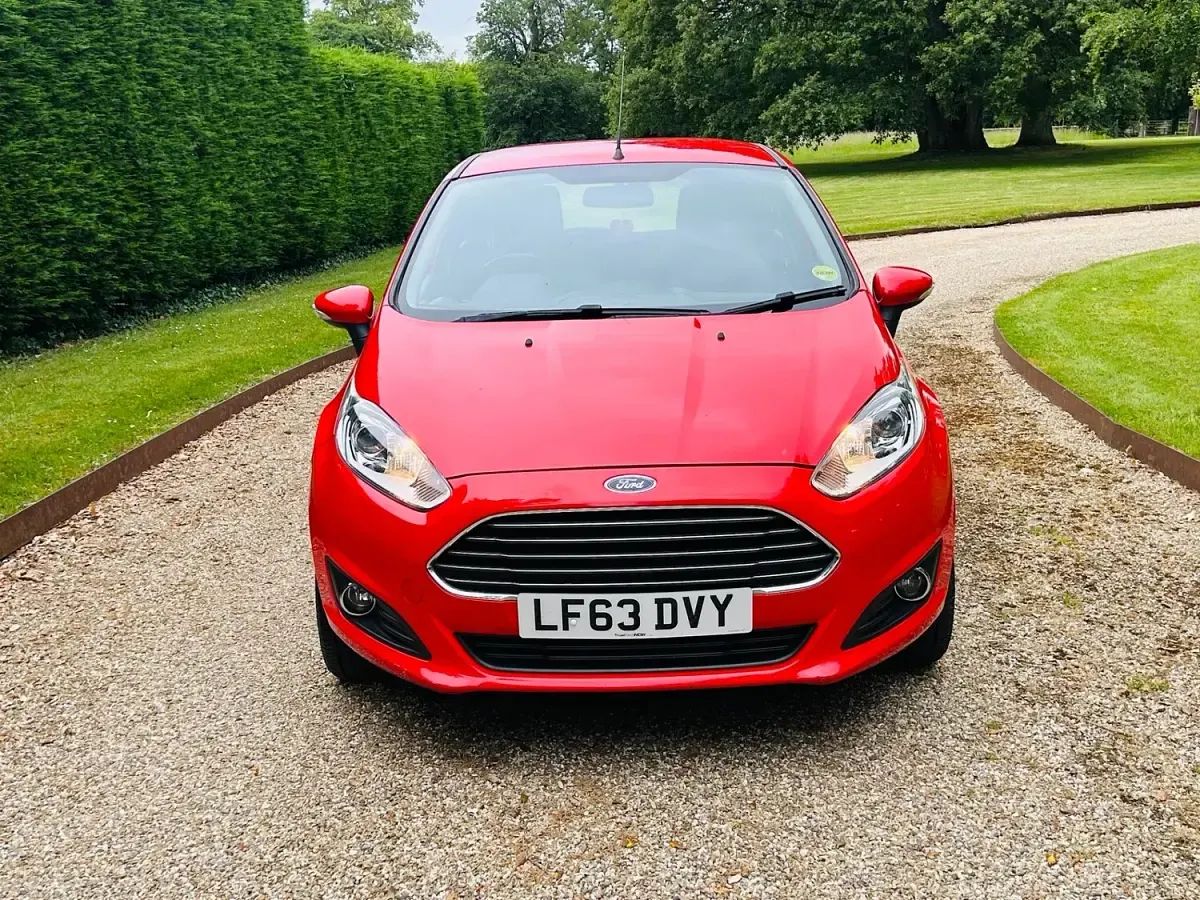 Used Ford Fiesta Zetec 2013 Red Hatchback