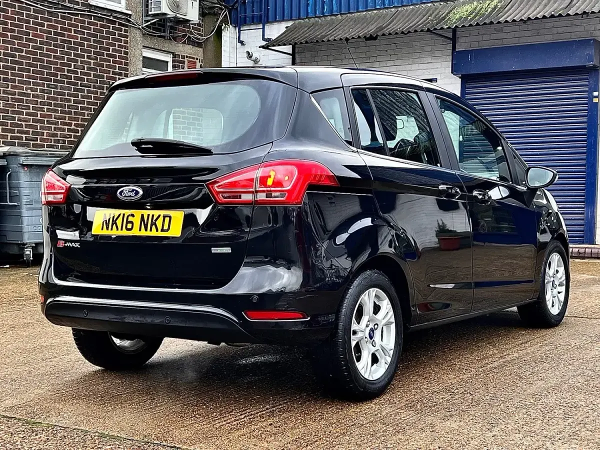 Usado Ford B-MAX Zetec 2016 Preto Monovolume
