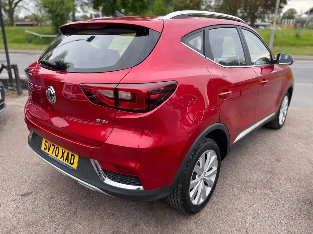 Used MG ZS Excite 111 HP (81 kW) 2020 Red SUV