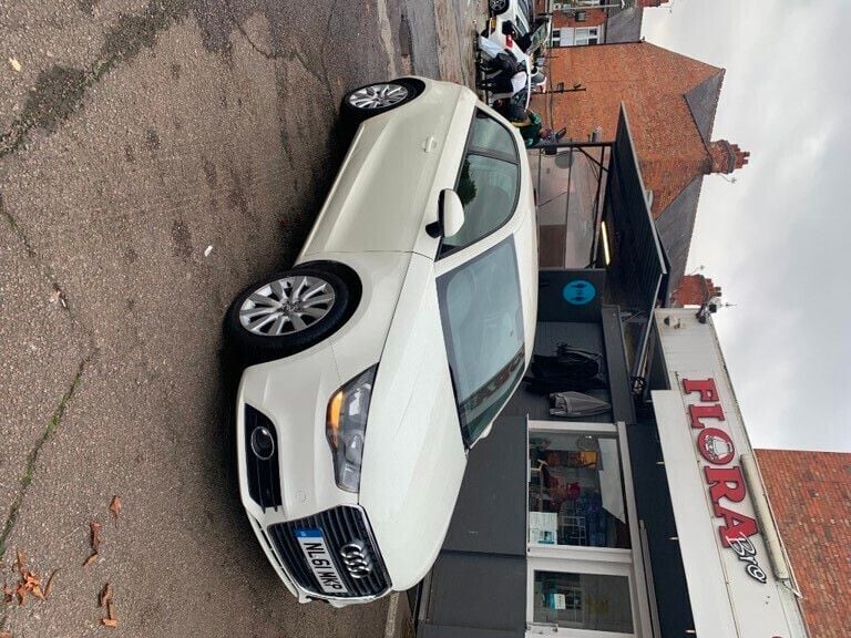 White Used 2011 Audi A1 Sport Hatchback | £2,850 (Fair price) - Image 1/4