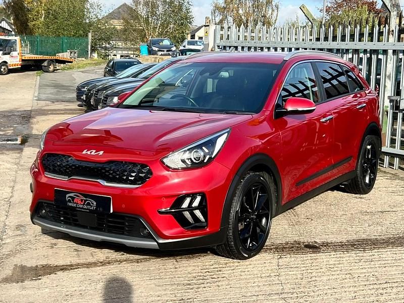 Used Kia Niro 2022 Red SUV