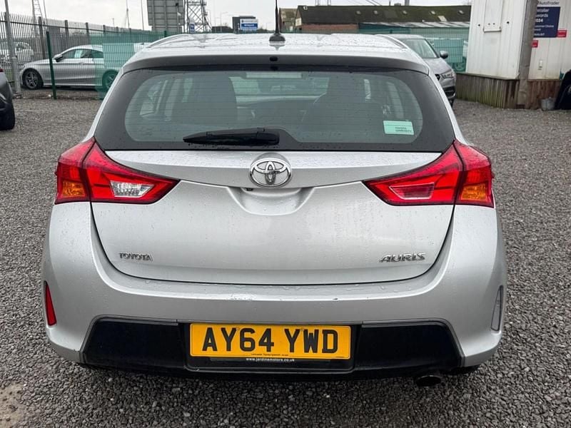 Used Toyota Auris 2014 Silver Hatchback