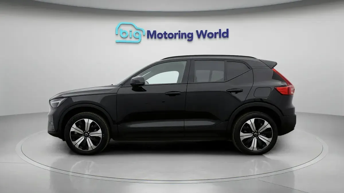 Used Volvo XC40 Core 300 kW (408 HP) 2023 Black SUV