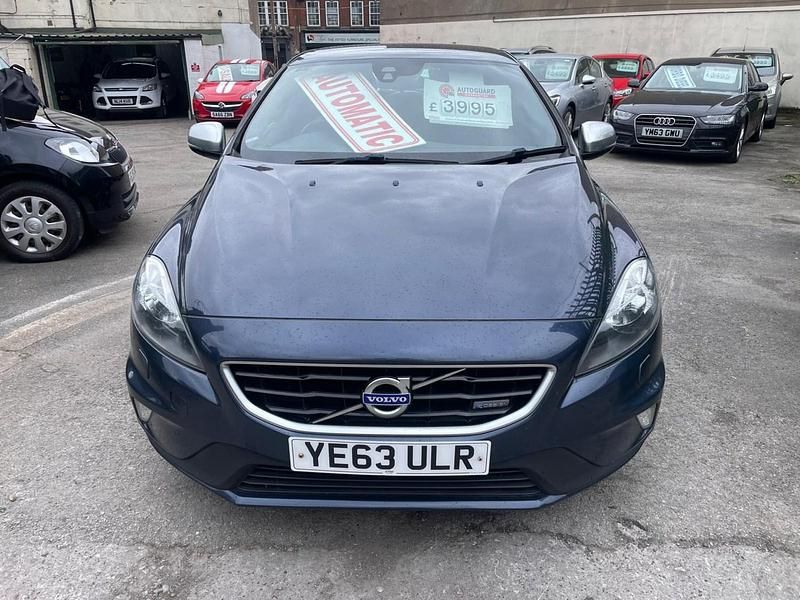 Used Volvo V40 R-Design 115 HP (84 kW) 2013 Blue Hatchback