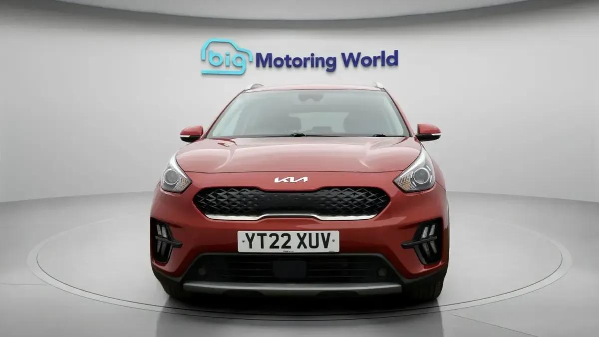 Used Kia Niro 139 HP (102 kW) 2022 Red SUV