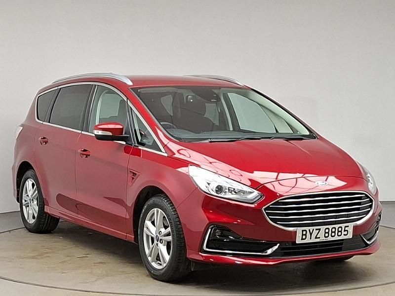 Used Ford S-MAX Titanium 190 HP (139 kW) 2023 Red MPV