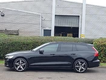Used Volvo V60 Ultra 197 HP (144 kW) 2025 Black Estate
