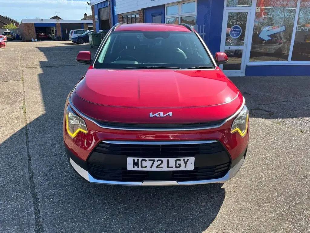 Used Kia Niro 139 HP (102 kW) 2023 Red SUV