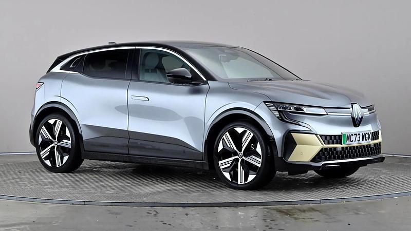 Used Renault Megane E-Tech Iconic 159 kW (217 HP) 2024 Grey/black Hatchback