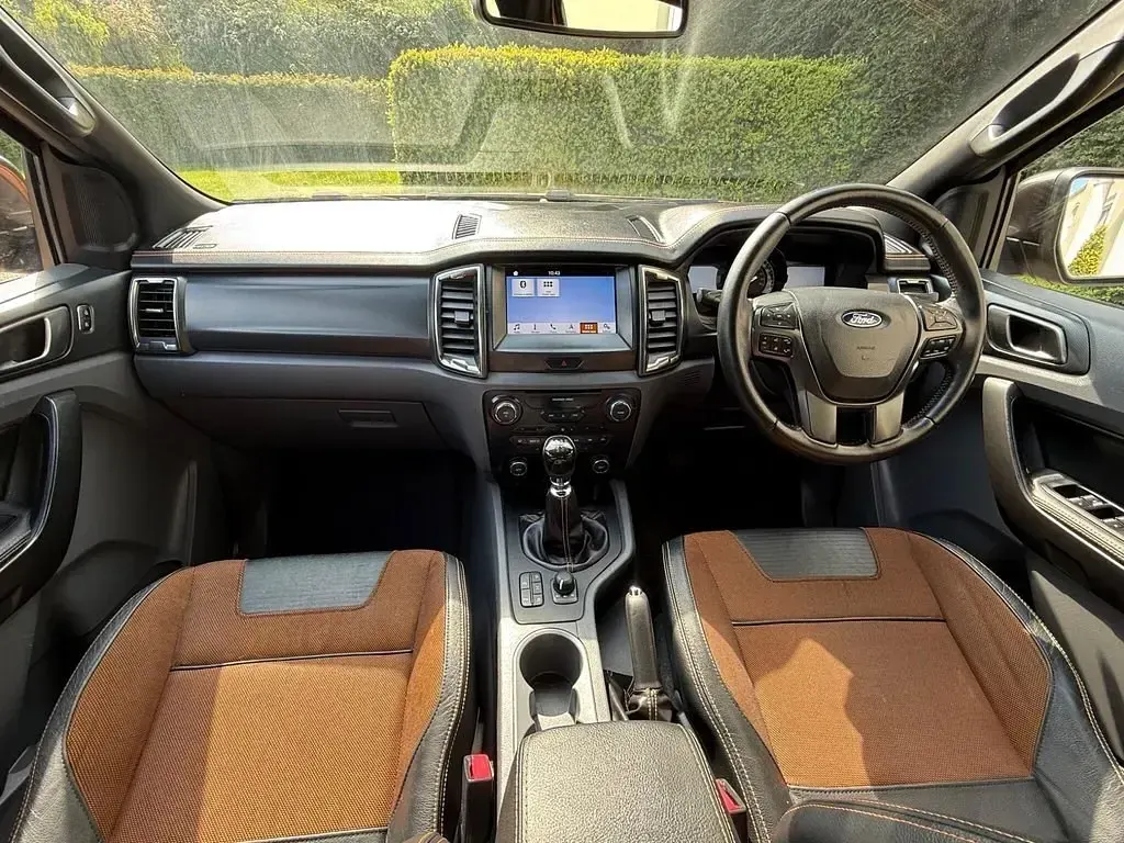 Usado Ford Ranger Wildtrack 200 CV (147 kW) 2017 Naranja Pickup/Camioneta