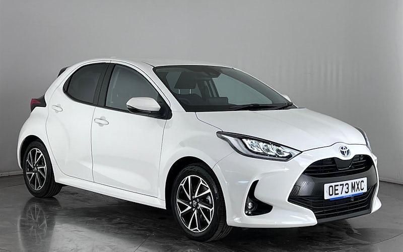 Used Toyota Yaris Hybrid Design 116 HP (85 kW) 2025 Hatchback