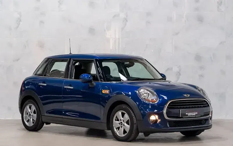 Used Mini Cooper Hatch 136 HP (100 kW) 2017 Hatchback