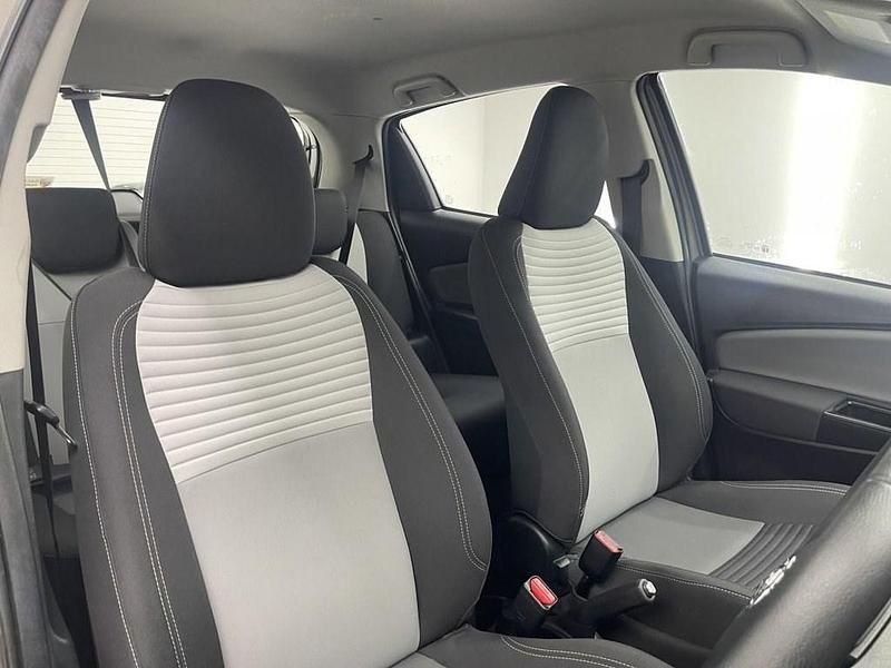 Used Toyota Yaris 111 HP (81 kW) 2018 Bronze Hatchback