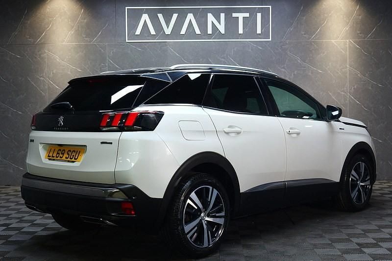 Used Peugeot 3008 GT-line 130 HP (95 kW) 2019 White Hatchback