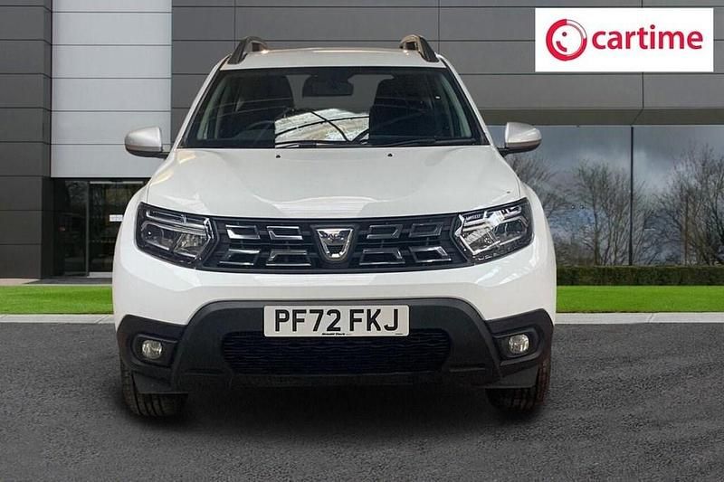 Used Dacia Duster Comfort 100 HP (73 kW) 2022 White SUV