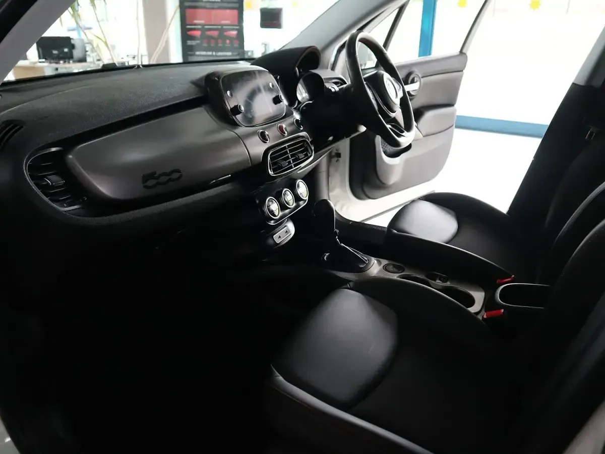 Used Fiat 500X Sport 130 HP (95 kW) 2022 Ice white pastel SUV