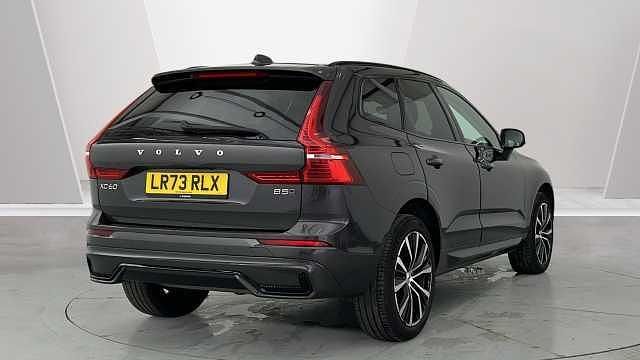 Usado Volvo XC60 Plus 247 HP (181 kW) 2023 Cinzento SUV