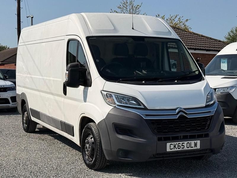 Usado Citroën Relay 130 HP (95 kW) 2015 Branco Van