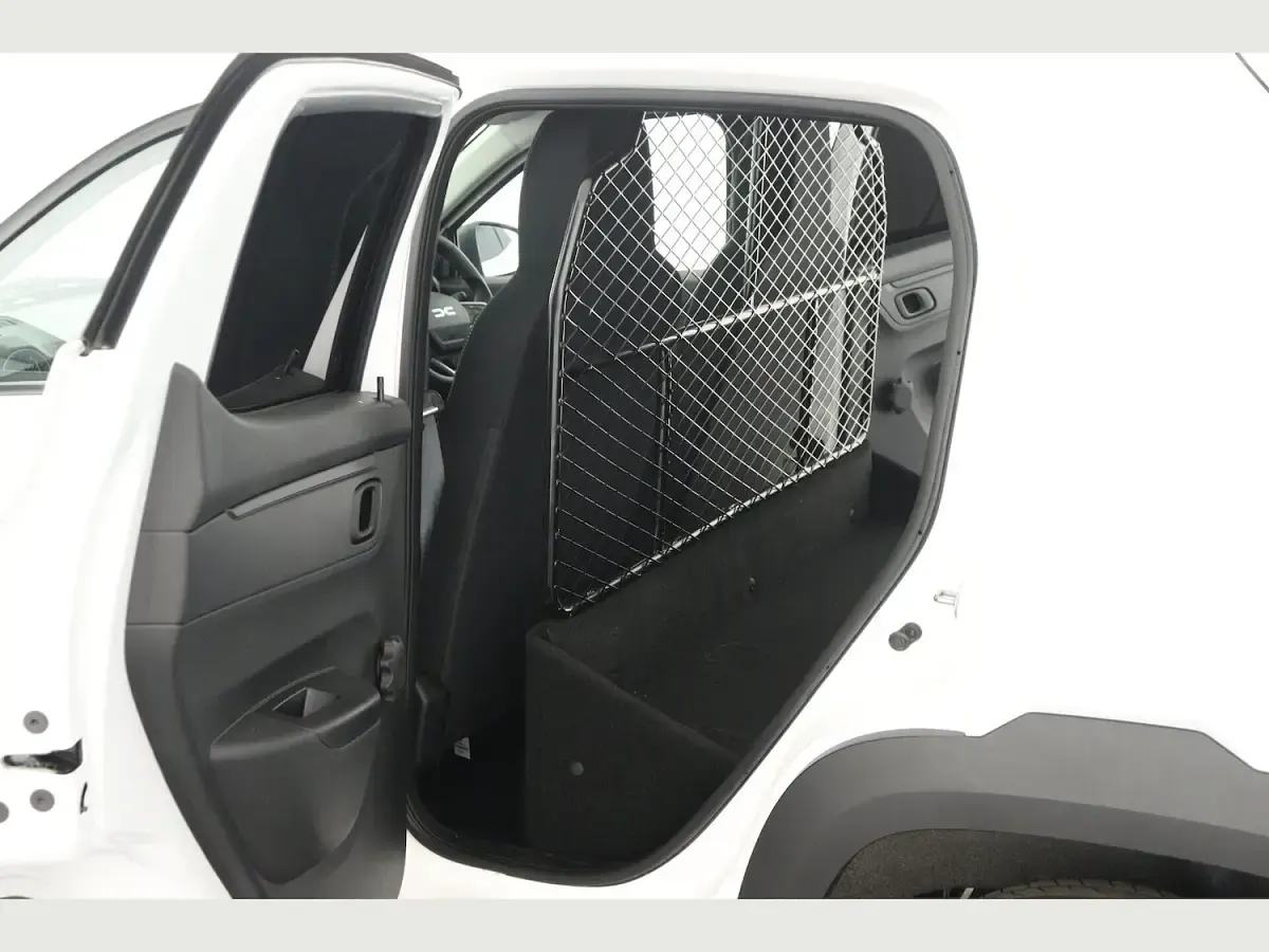 New Dacia Spring Extreme 47 kW (65 HP) 2025 White Hatchback