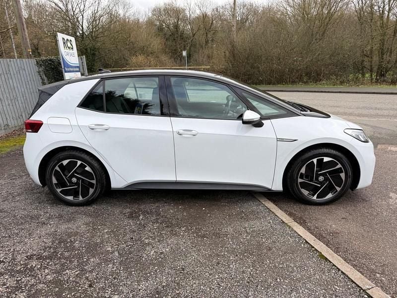 Used VW ID.3 Pro Performance 150 kW (204 HP) 2021 White Hatchback