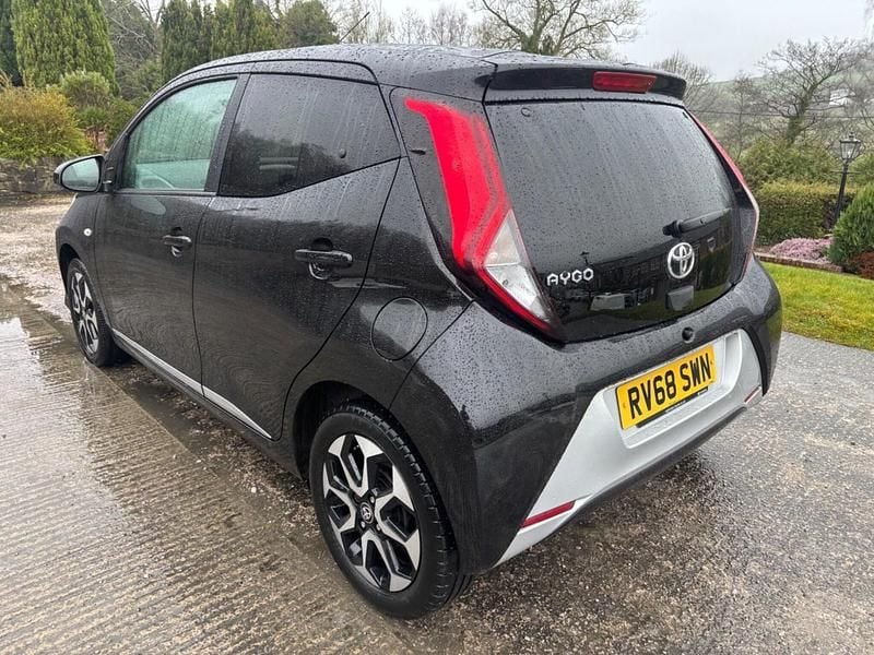 Used Toyota Aygo X-plore 2018 Black Hatchback