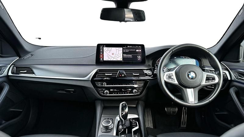 Used BMW 520 M Sport 187 HP (137 kW) 2022 Blue Estate
