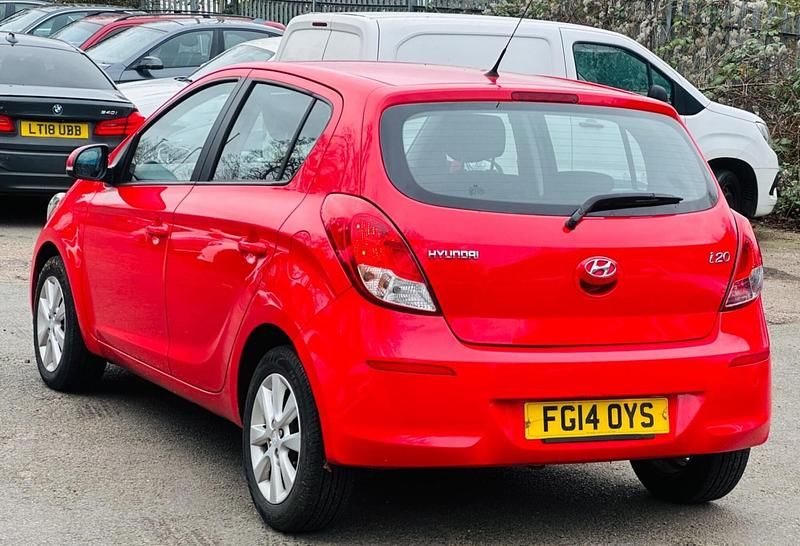 Used Hyundai i20 Active 2014 Red Hatchback