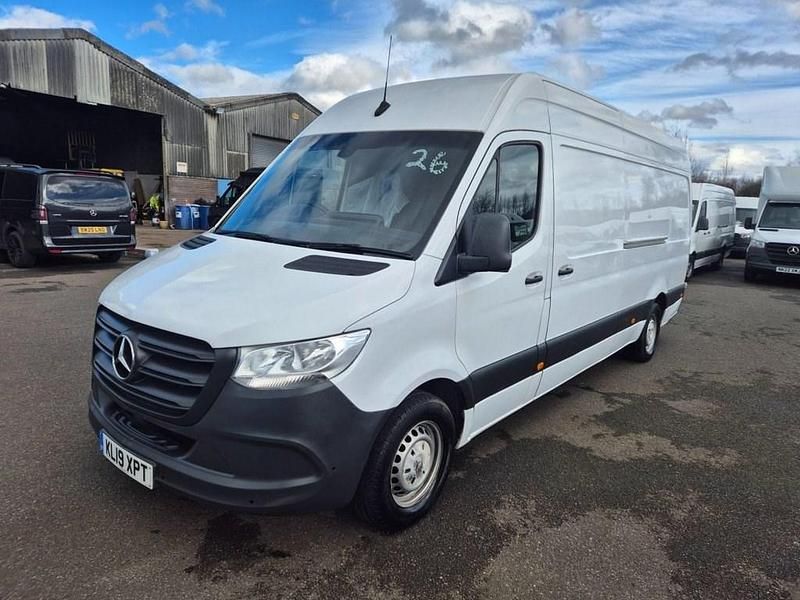 Used Mercedes Sprinter 143 HP (105 kW) 2019 White Van