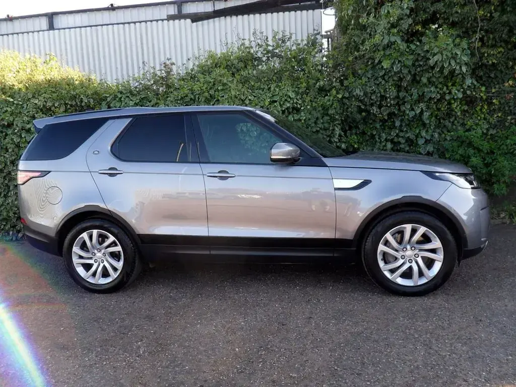 Used Land Rover Discovery 5 HSE 306 HP (225 kW) 2020 Grey SUV