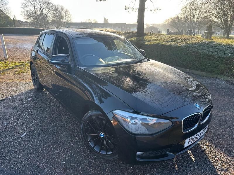 Black Used 2011 BMW 118 Hatchback | £2,695 (Fair price) - Image 1/4
